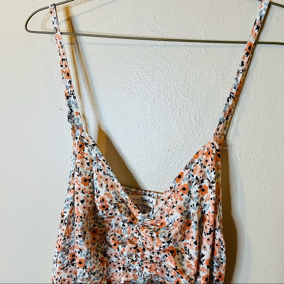 NWT Cropped Floral Top - Picture 2 of 7